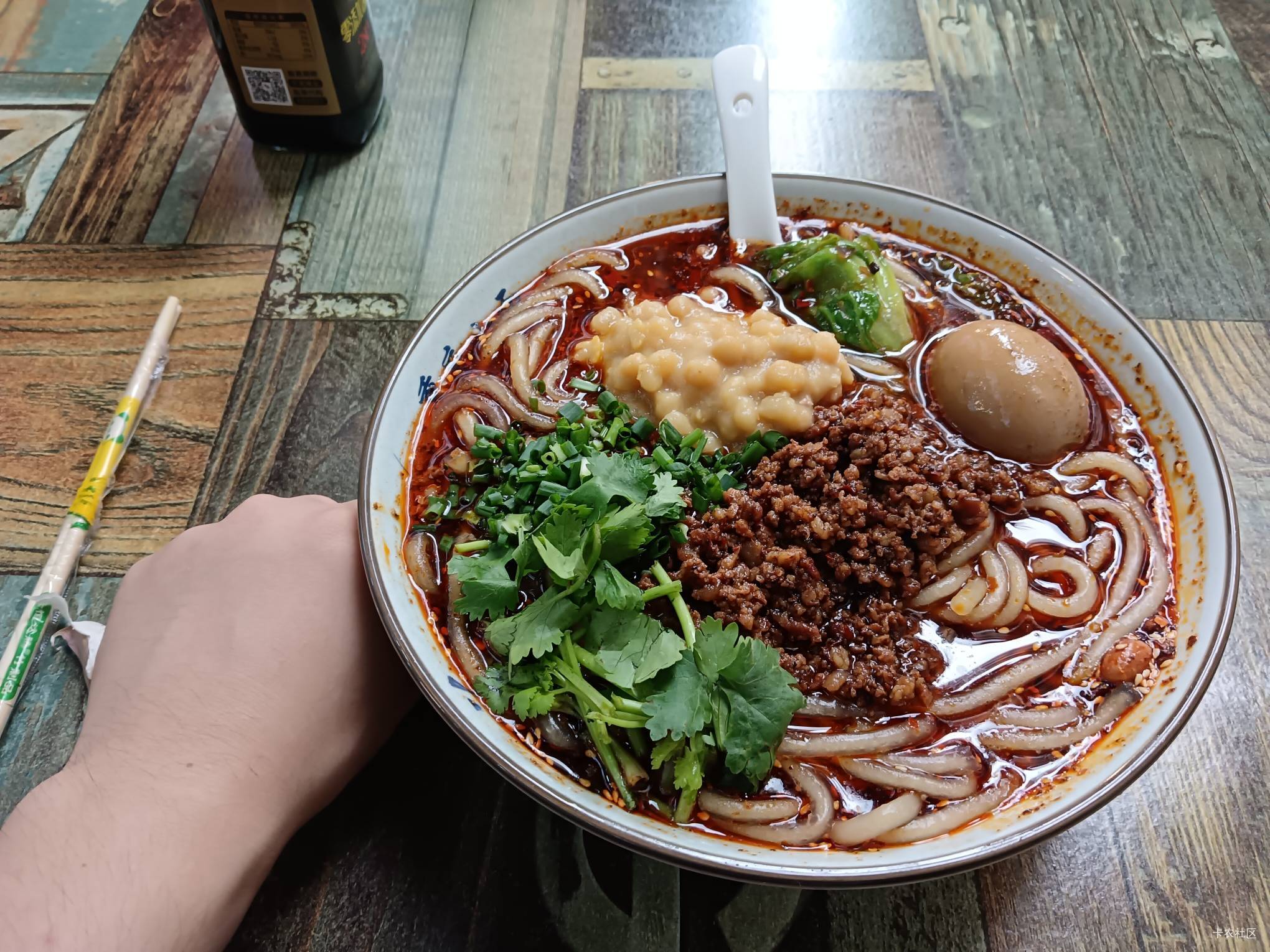 等以后有钱了天天吃杨铭宇口水香菇黄焖鸡喝蜜雪冰城，而且黄焖鸡是大份煎蛋的

95 / 作者:从简从简 / 