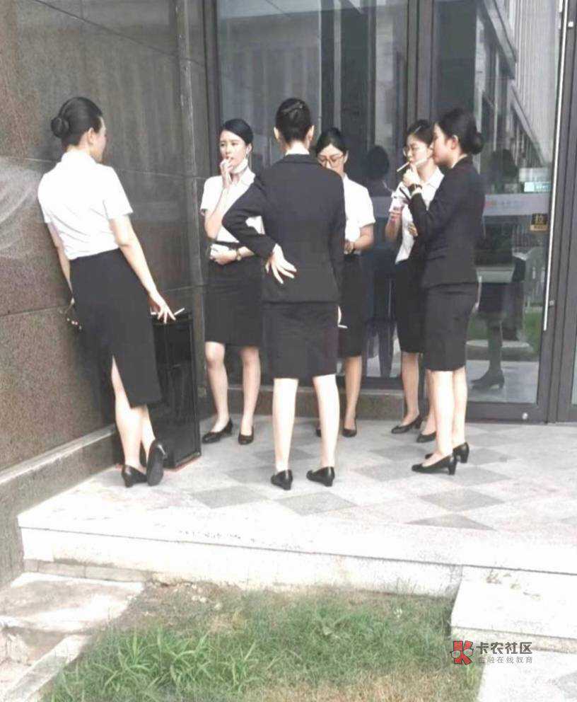 我说快手淘宝怎么充两笔怎么到账一笔呢，原来淘宝id写颠倒了，怪自己眼x

97 / 作者:瘸腿仙狐蓝雨亮 / 