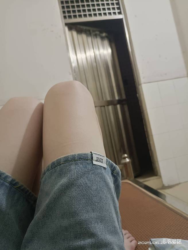 老锅们好闷热，小空调快顶不住了

41 / 作者:神孙策 / 