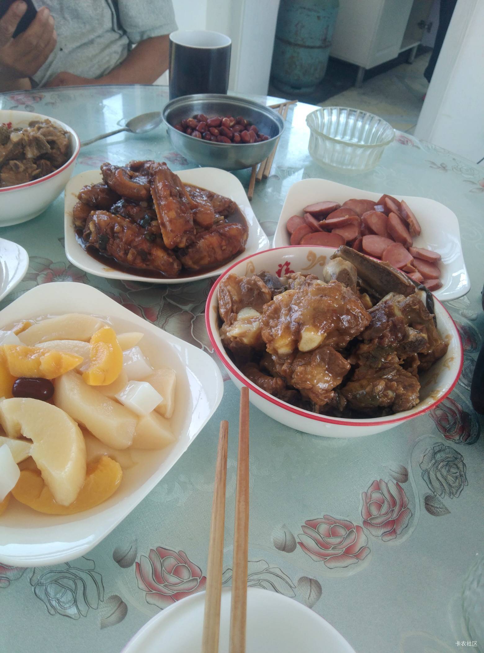 今天农历6月13老姐生日，老妈给我做了鸡翅排骨和小鸡，可是不太开心

52 / 作者:冰淇淋夏天 / 