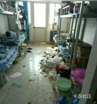 车墩挂壁日租房⭐⭐⭐⭐⭐
     车墩日租挂壁房是一个非常适合挂壁仔长期挂壁仔的地方18 / 作者:财神爷独子 / 