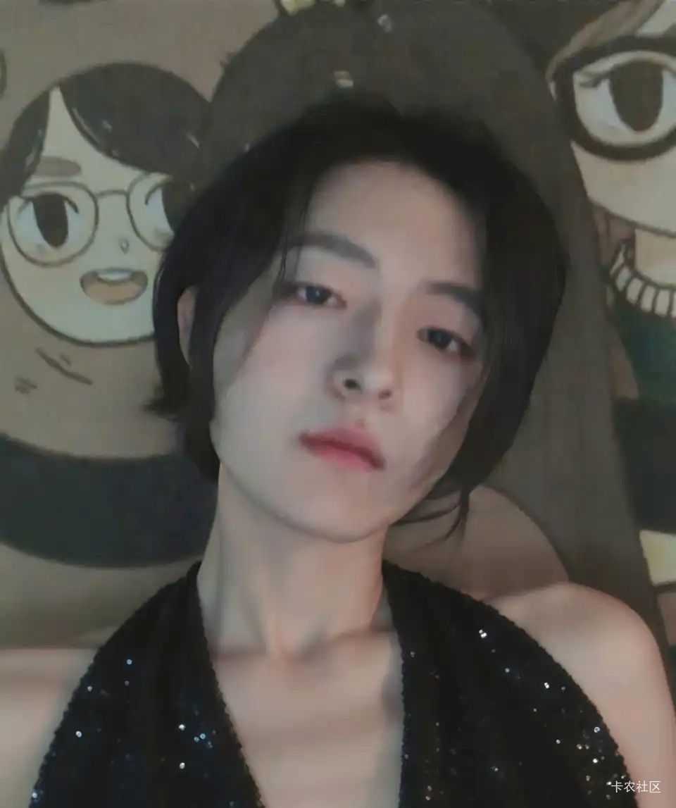 为什么女装衣服都比男装的好看，有老哥喜欢装女装吗？

32 / 作者:巴斯特的歌谣 / 