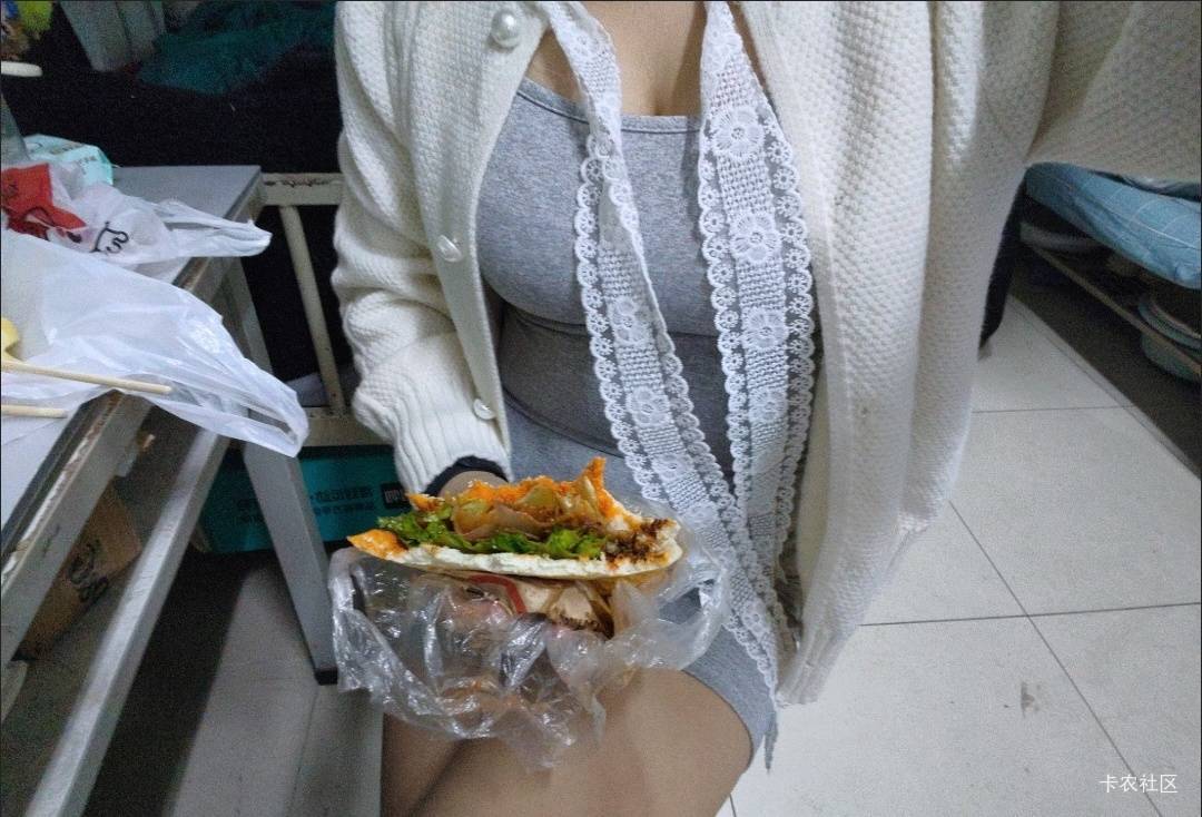 打卡

78 / 作者:，鸡你太美 / 