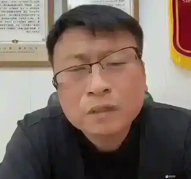 现在有个毛搞不到都要去举报，现在嗯是13毛没有了，真的牛

99 / 作者:吴家吉。 / 