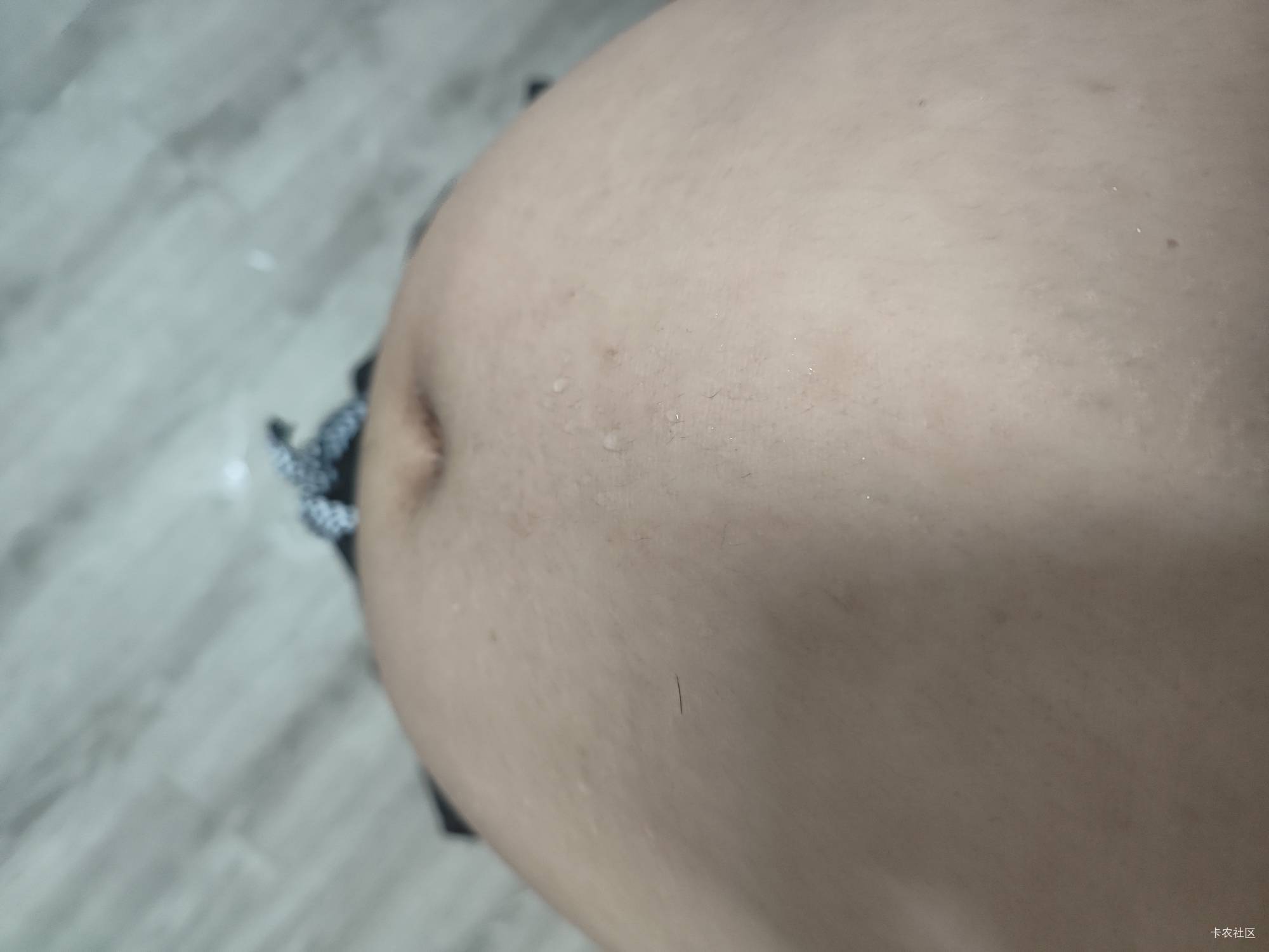 吃太撑了不消化难受啊，准备下楼跑几圈

24 / 作者:云司令 / 