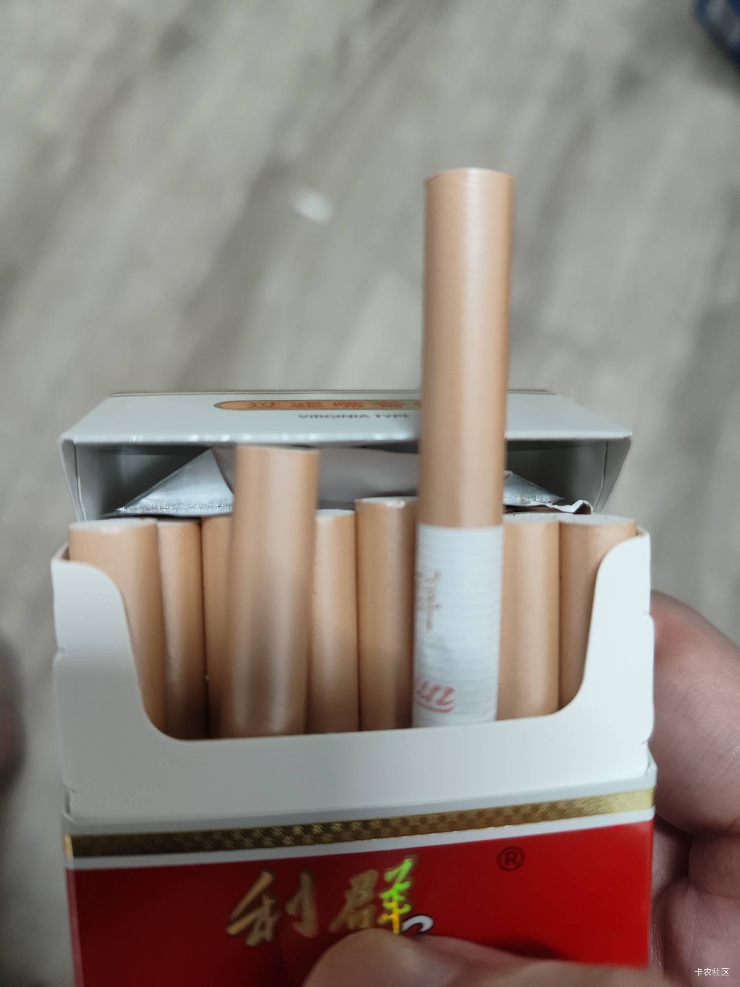 陪一根

51 / 作者:云司令 / 