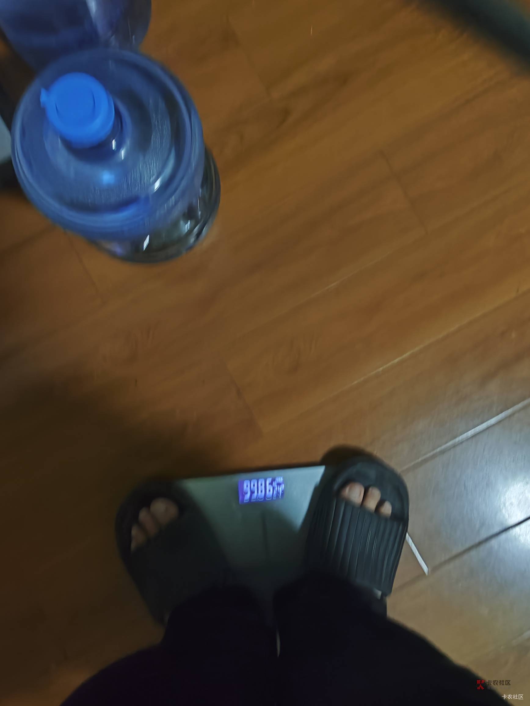 老哥们绝望了，快两百斤的大胖子了

12 / 作者:下岭贝瘫痪老哥 / 