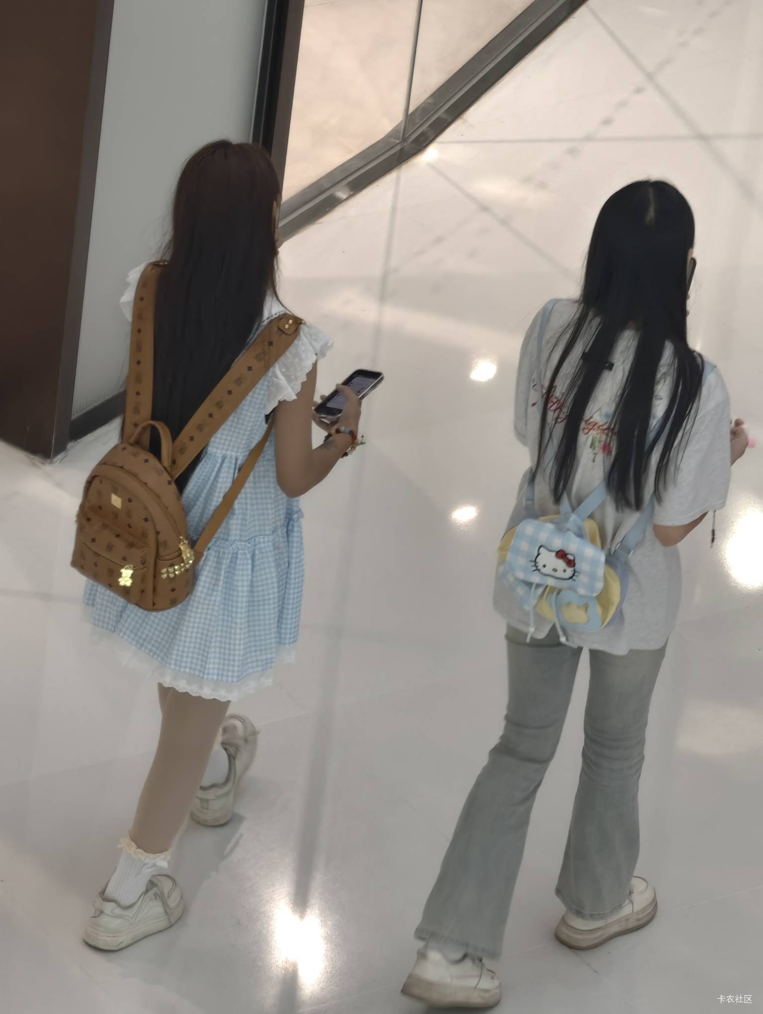 中行人脸是真的圾拉，一直上传失败

79 / 作者:吴家吉。 / 