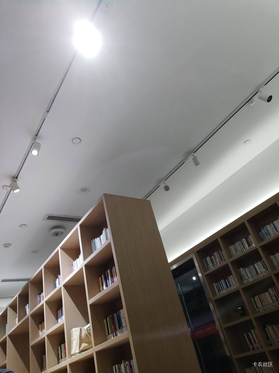 挂b了老哥们，只能去图书馆了

67 / 作者:阿泽ffh / 