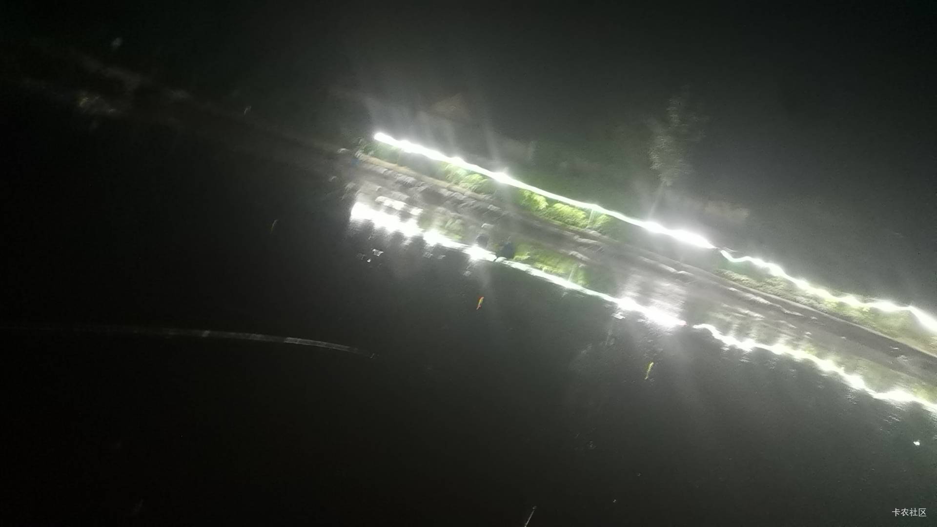 都是过客，自己硬才是真的硬

52 / 作者:A半夏 / 