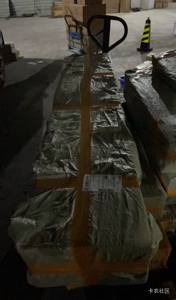 和信普惠 这个LS催收短信既然发到前女友哪里去，TMD我说许久没联系的前女友怎么突然发15 / 作者:腾空 / 