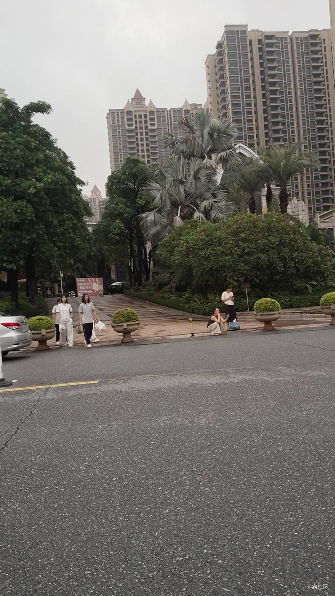 你们怎么可以这样搞东子的，东子心疼死了。

95 / 作者:陆羽 / 
