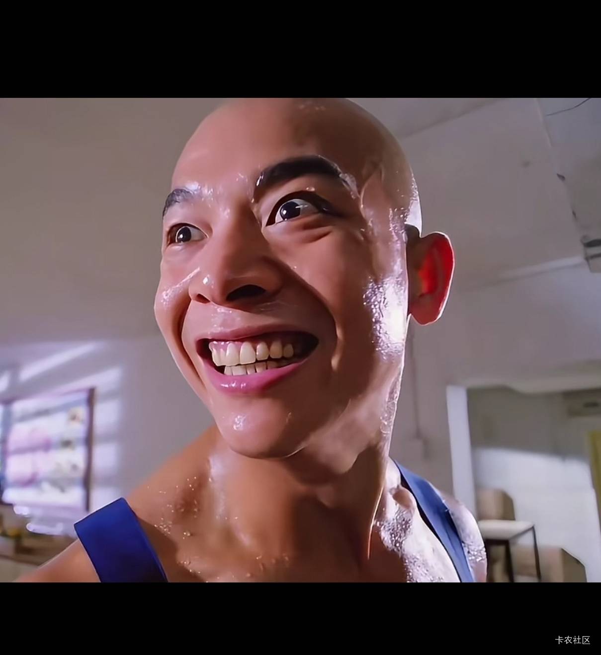 什么是微不足道
就是你微信里的钱已经不够去洗脚了

30 / 作者:圭円 / 