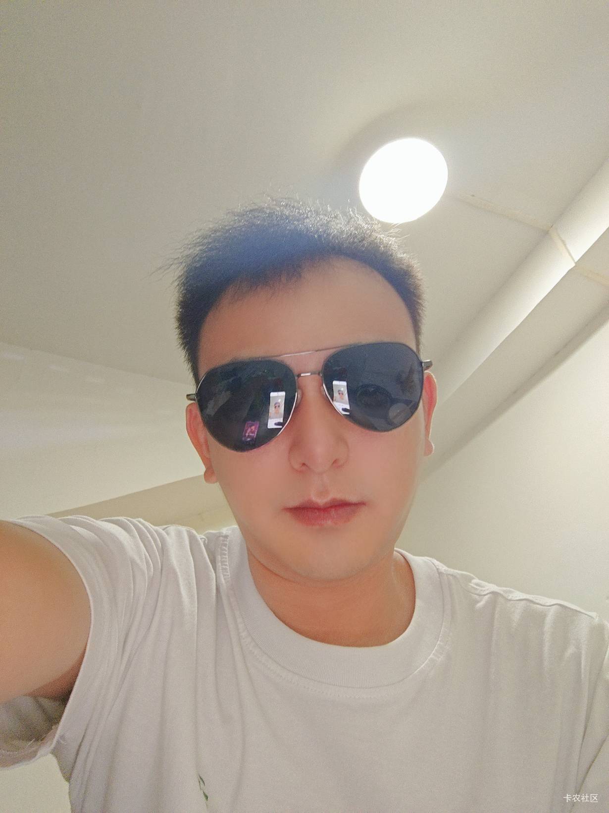 老哥们这个男的好看吗？怎么那么多女孩子喜欢他有点不服啊

2 / 作者:真的很厉害啊 / 
