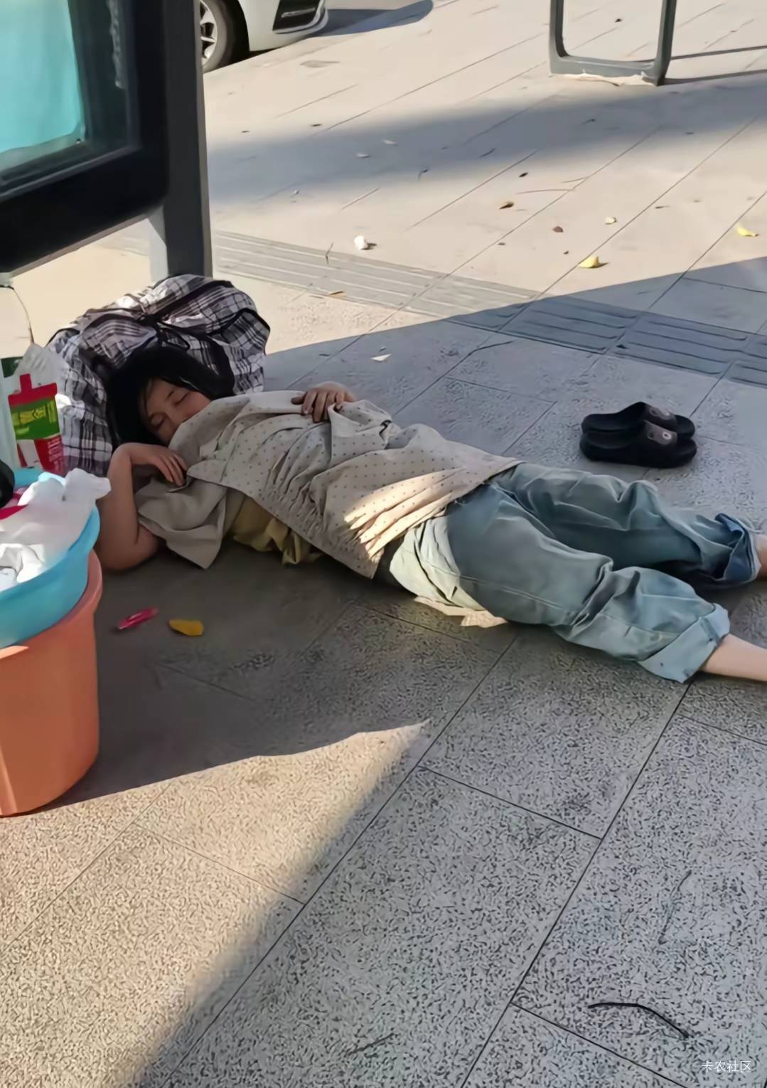 小j姐也挂壁了  有实力的来解救一下。

70 / 作者:麦迪666 / 