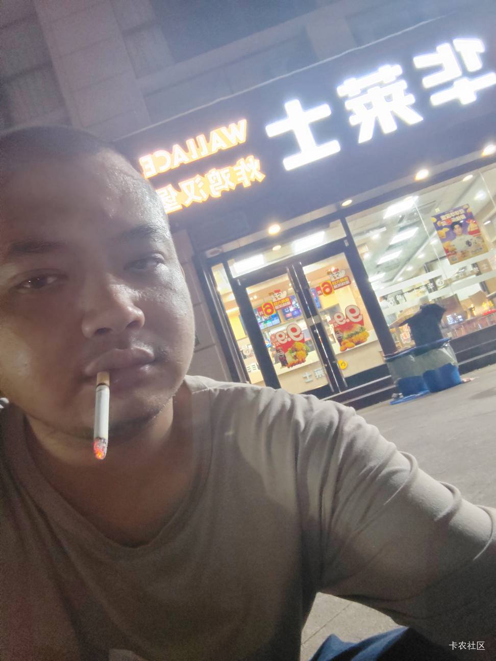 挂隔仔帅吗我？

10 / 作者:陆羽 / 