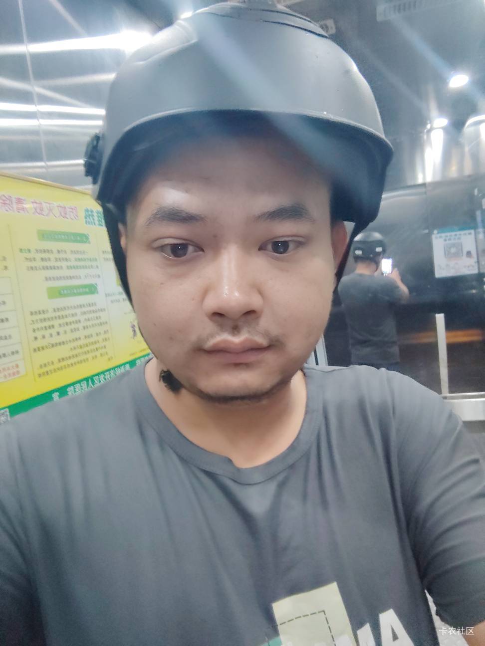 帅吗怎么样。

19 / 作者:陆羽 / 