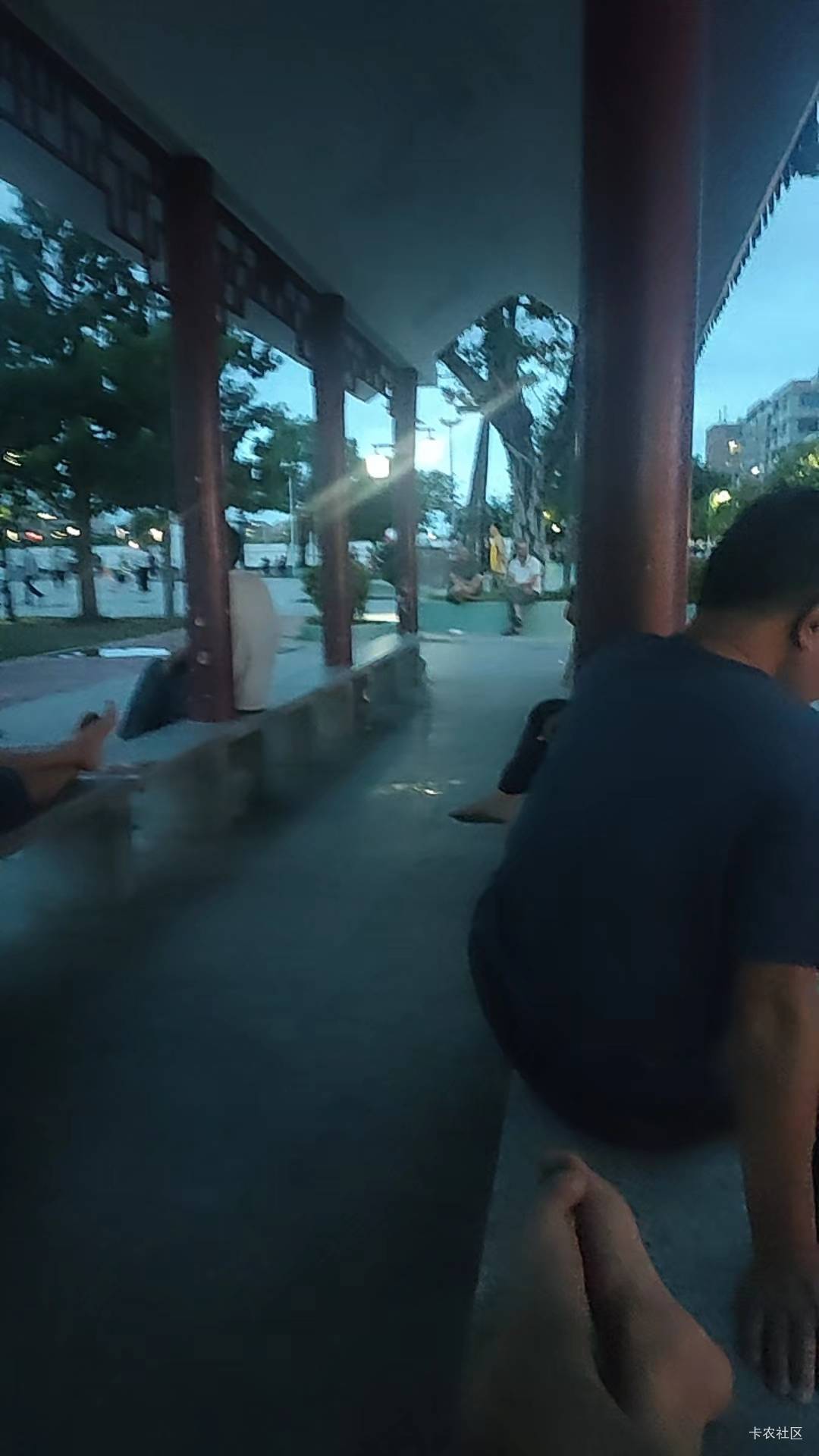同是天涯沦落人，相逢何必曾相识

10 / 作者:神抢单 / 