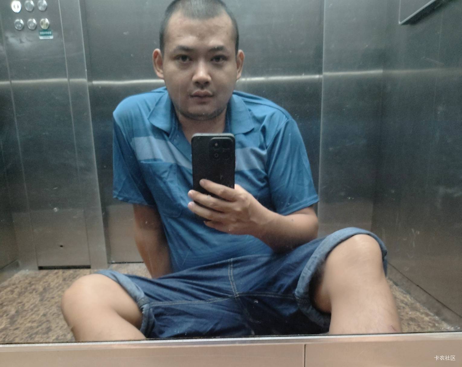 敢说我不帅吗？

40 / 作者:陆羽 / 