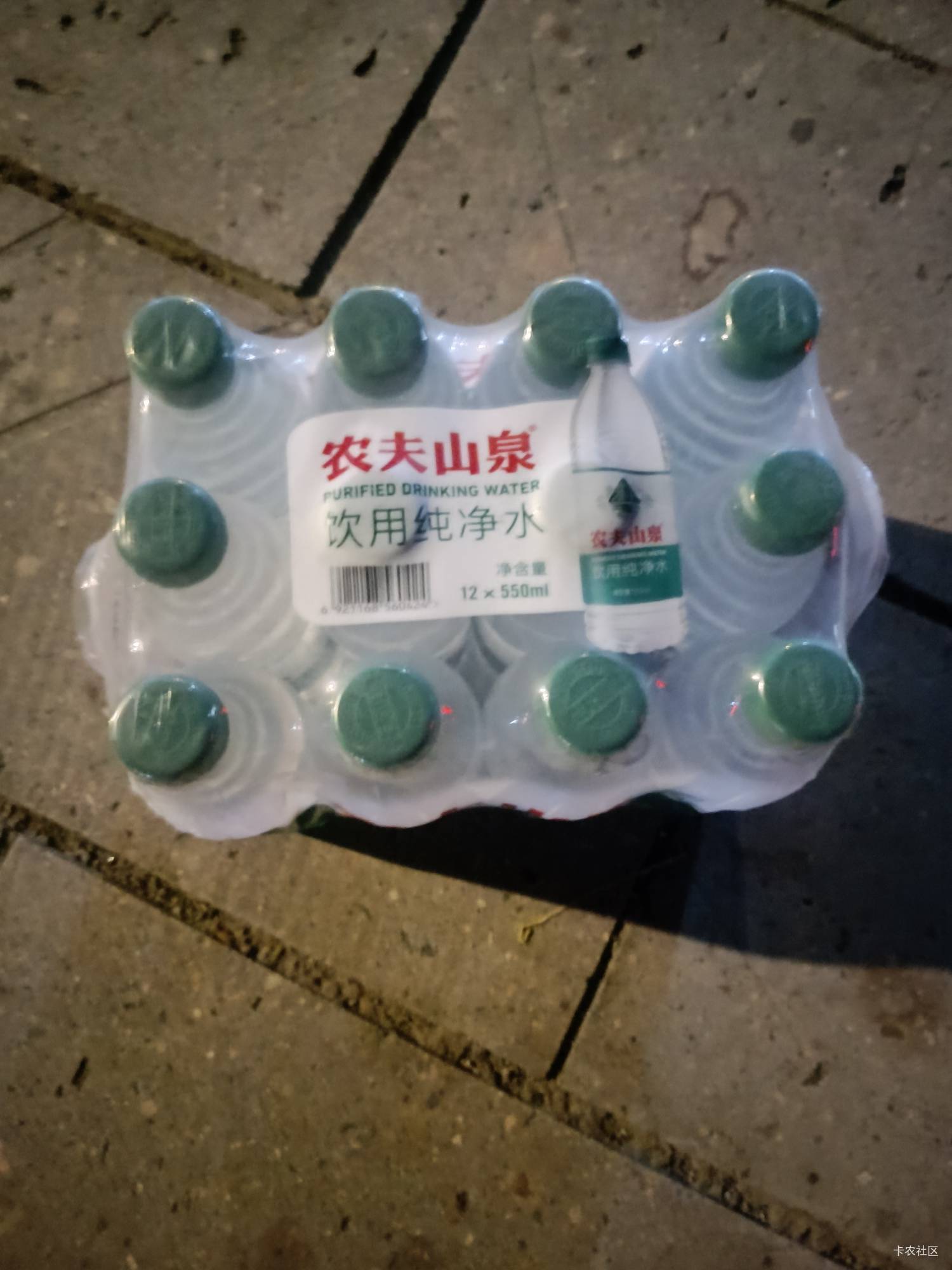 去看看抖音团购，有没有送10无门槛团购券， 可以去门店免费0.01拿一件矿泉水，刚去门46 / 作者:努力努力再努力2 / 