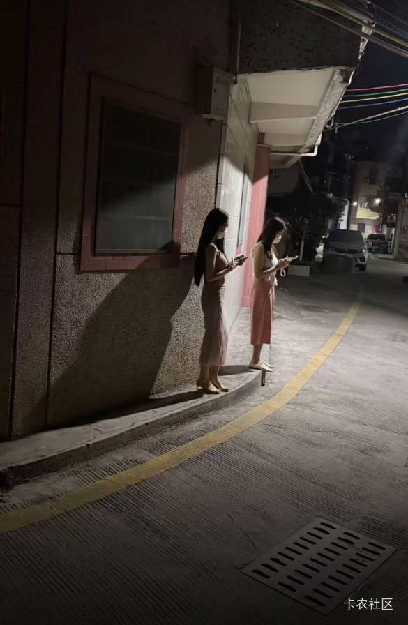 晚上夜街有鬼啊吓死我了

47 / 作者:卡农最后一位帅哥 / 