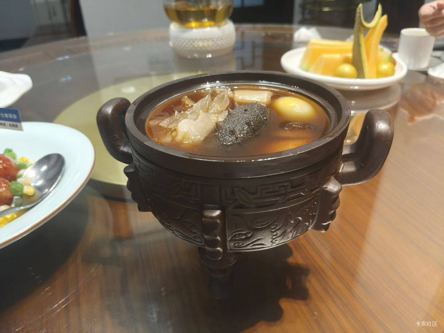 吃饭了





83 / 作者:白衣卿相风 / 