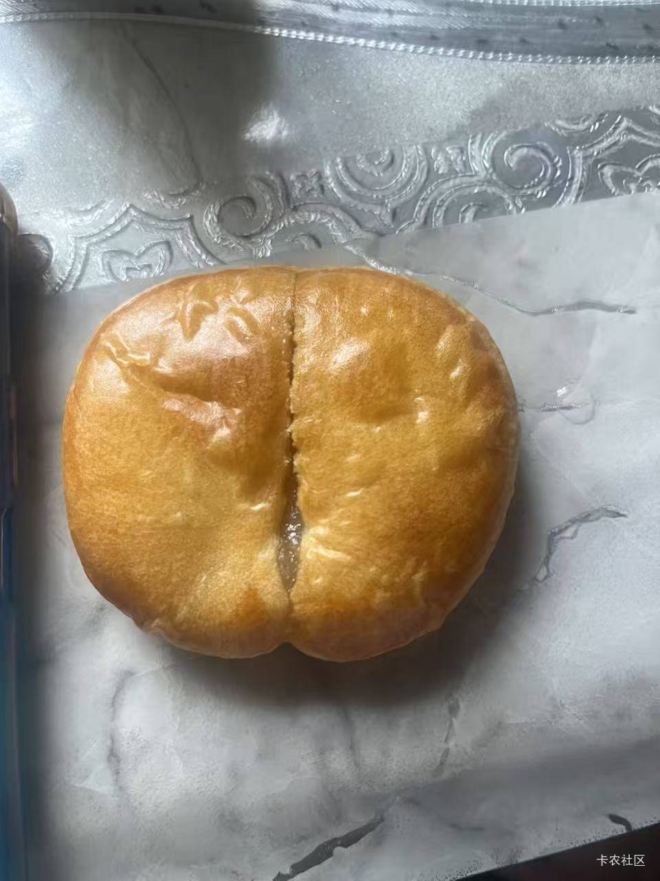 一天没吃饭了，就剩一个了，吃与不吃，吃了明天饿一天

8 / 作者:我爱看动画片 / 