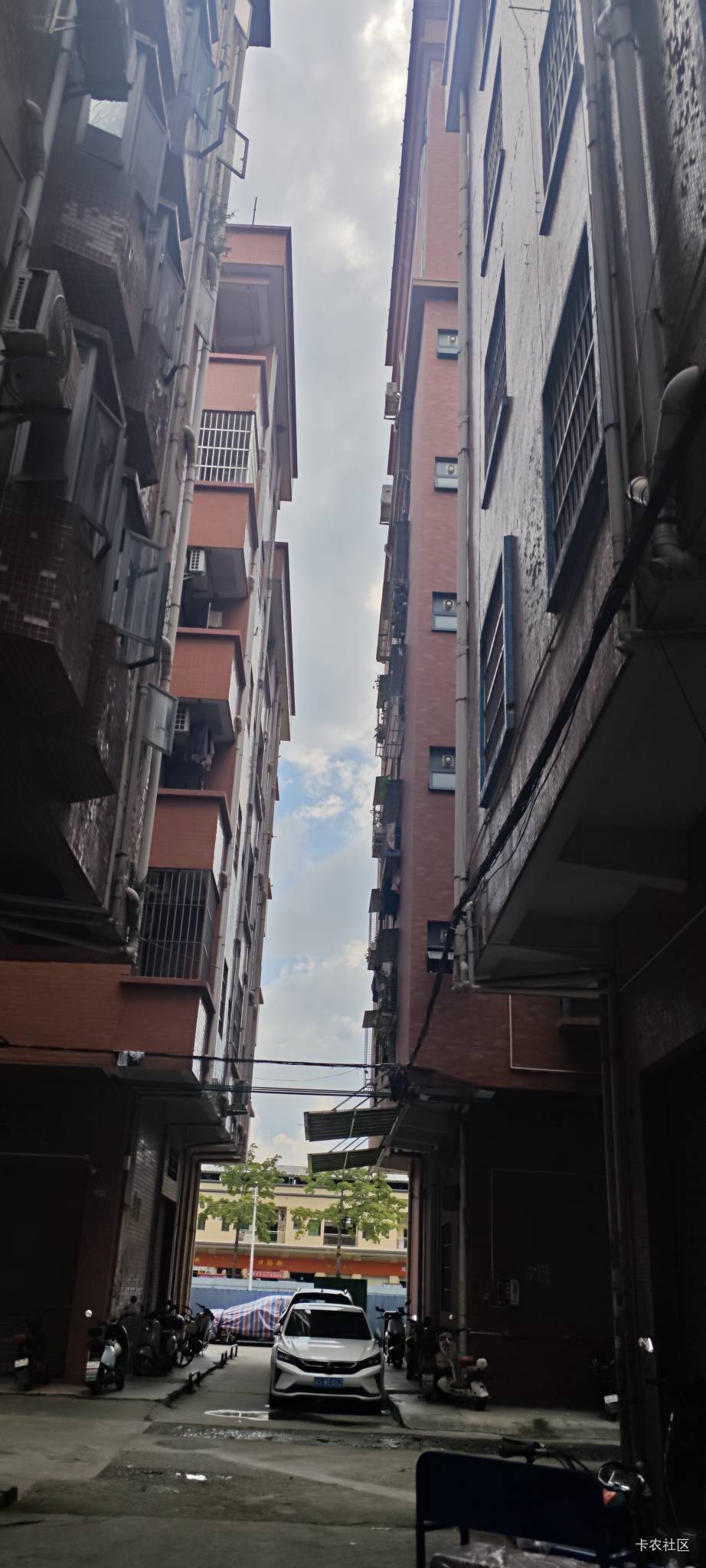 东莞房租还是便宜呀！空调房300


59 / 作者:卡农豆包 / 