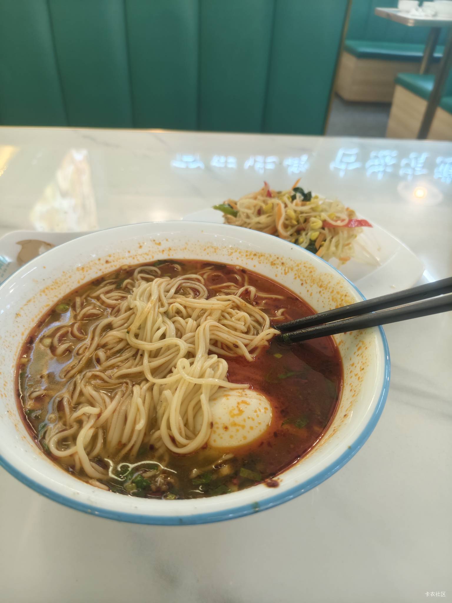 熬了四个小时才跑150   饿得忍不住吃了一碗面18就没了    真的活不起啊


18 / 作者:倚门望行人。 / 