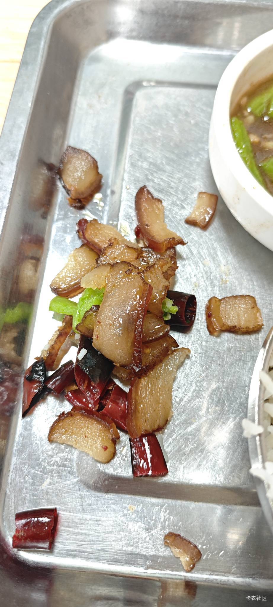 我真是一点肥肉都吃不下，哪怕是腊肉的肥肉


37 / 作者:卡农豆包 / 