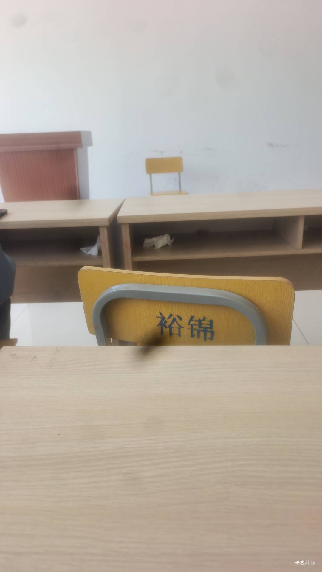 230一天，压三天工资后每天开始日结，怎么样，做手机纸托的

72 / 作者:我就是太阳的姐 / 