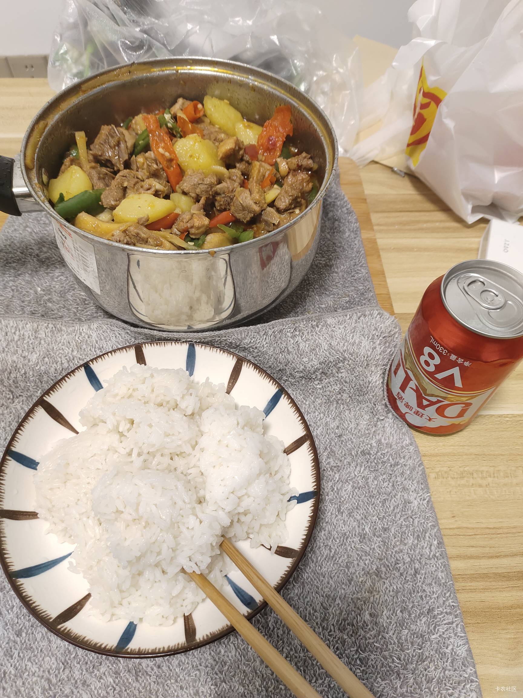 过年了买花42毛买半只鸭子又能吃两天

90 / 作者:菲菲飞呀飞 / 