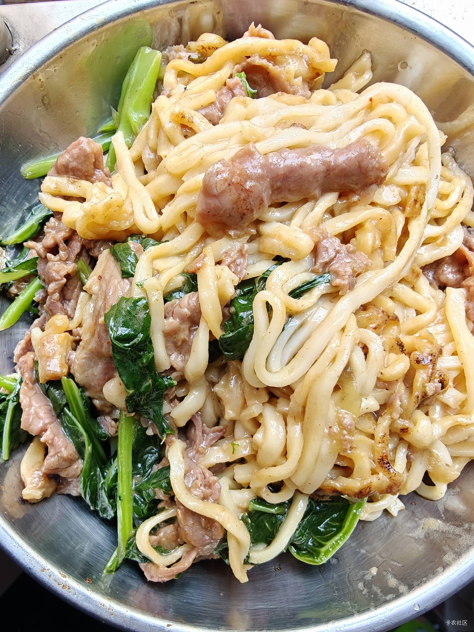 孤独的人吃湿炒牛河

60 / 作者:神孙策 / 