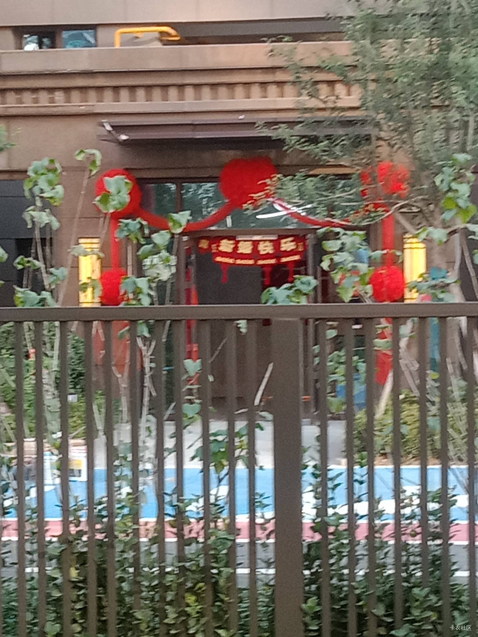 明天就要结婚了，突然感觉心里空唠唠的。哎

89 / 作者:mmmmkbh / 