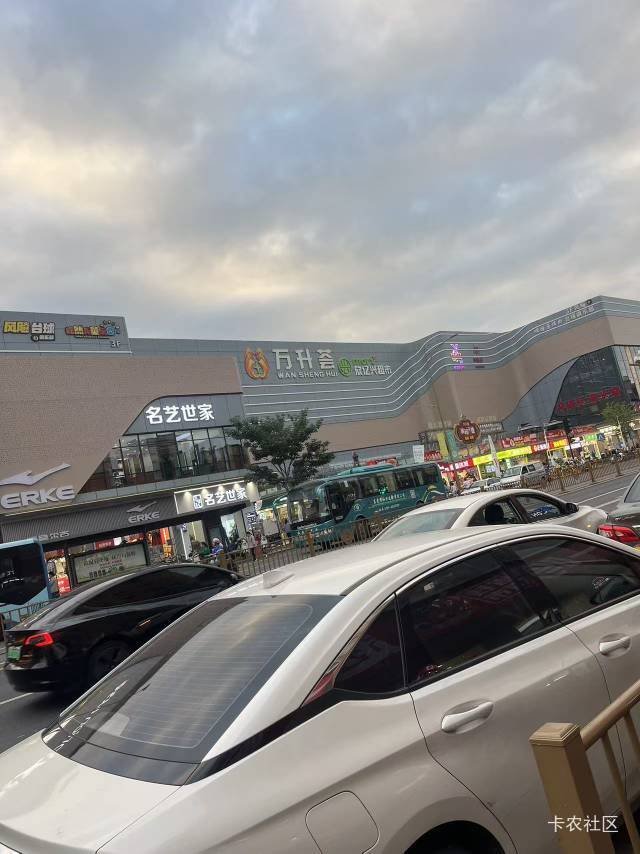 有老哥吗

89 / 作者:我爱看动画片 / 