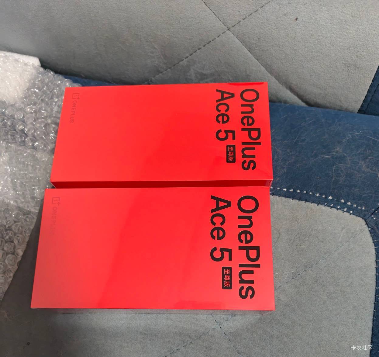 一打开卡农天塌了，我辛辛苦苦抢两台手机卖出去才润700，你们动动手啥也没干就上千？
22 / 作者:MercyMei / 