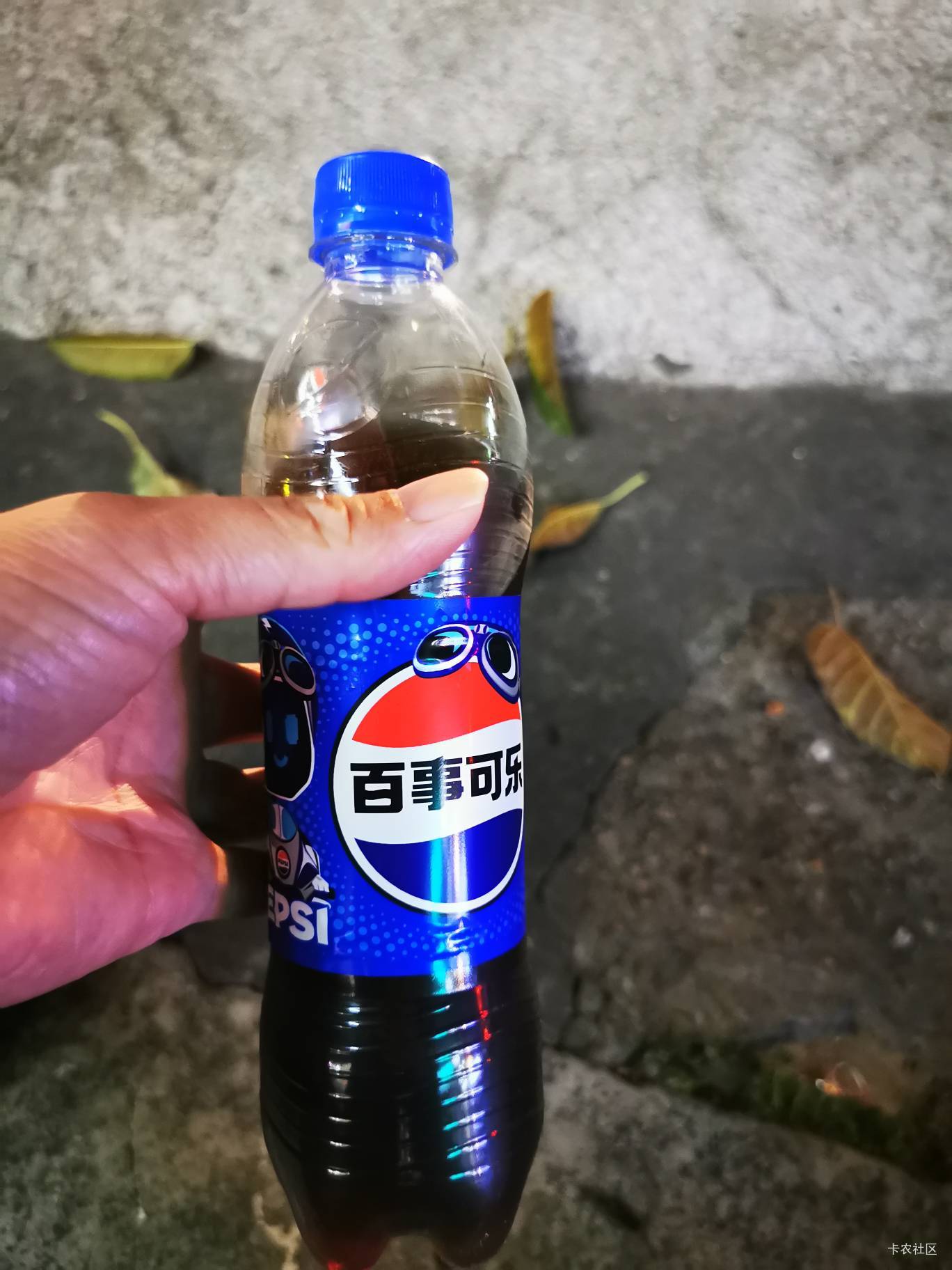 6比啊，美宜佳快乐水都卖3.5块了？

0 / 作者:卡卡卡卡夫 / 