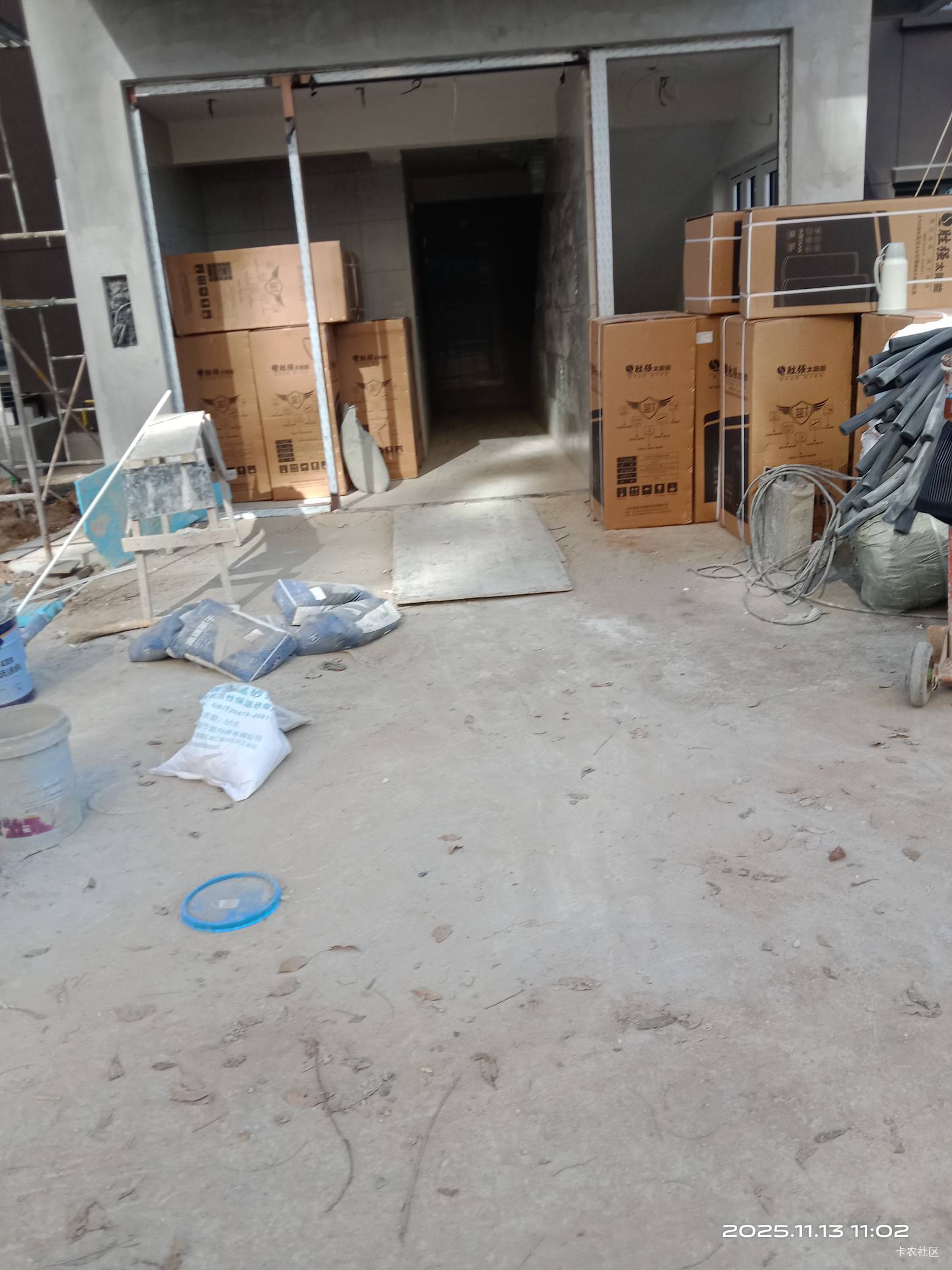 咋整，日结说200块钱卸车我以为卸完就没事了，还要下午往楼上运。上午两车2个人卸完的95 / 作者:mmmmkbh / 