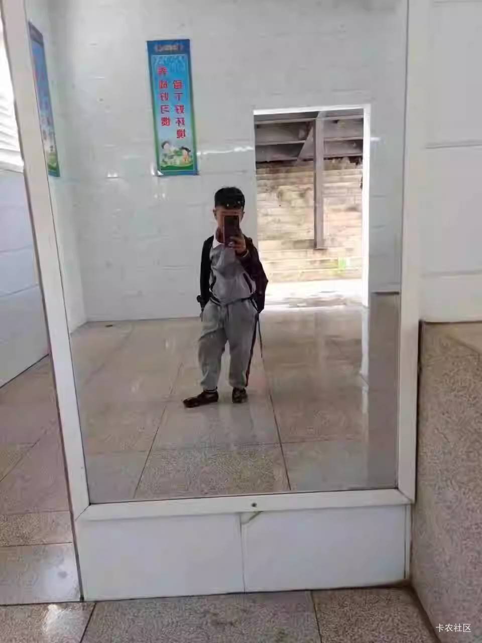 中邮那么多天都没赶上  每天到了傍晚就睡着了  开始吃上了  好抢的一批




51 / 作者:不伦不类很正经 / 