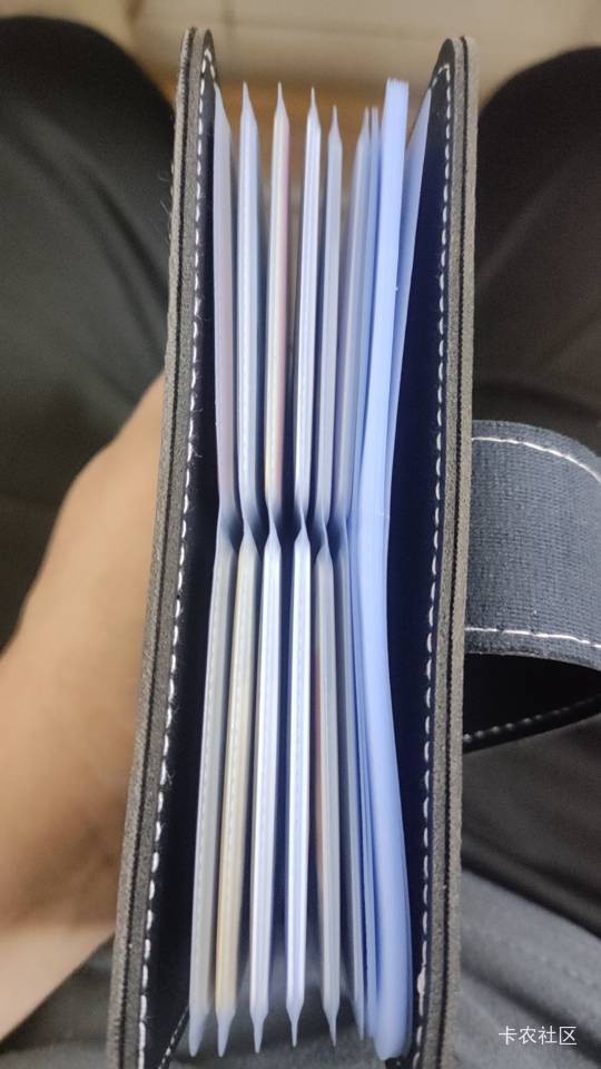 卡稍微有点少，包都放不满

0 / 作者:你没那么爱我 / 