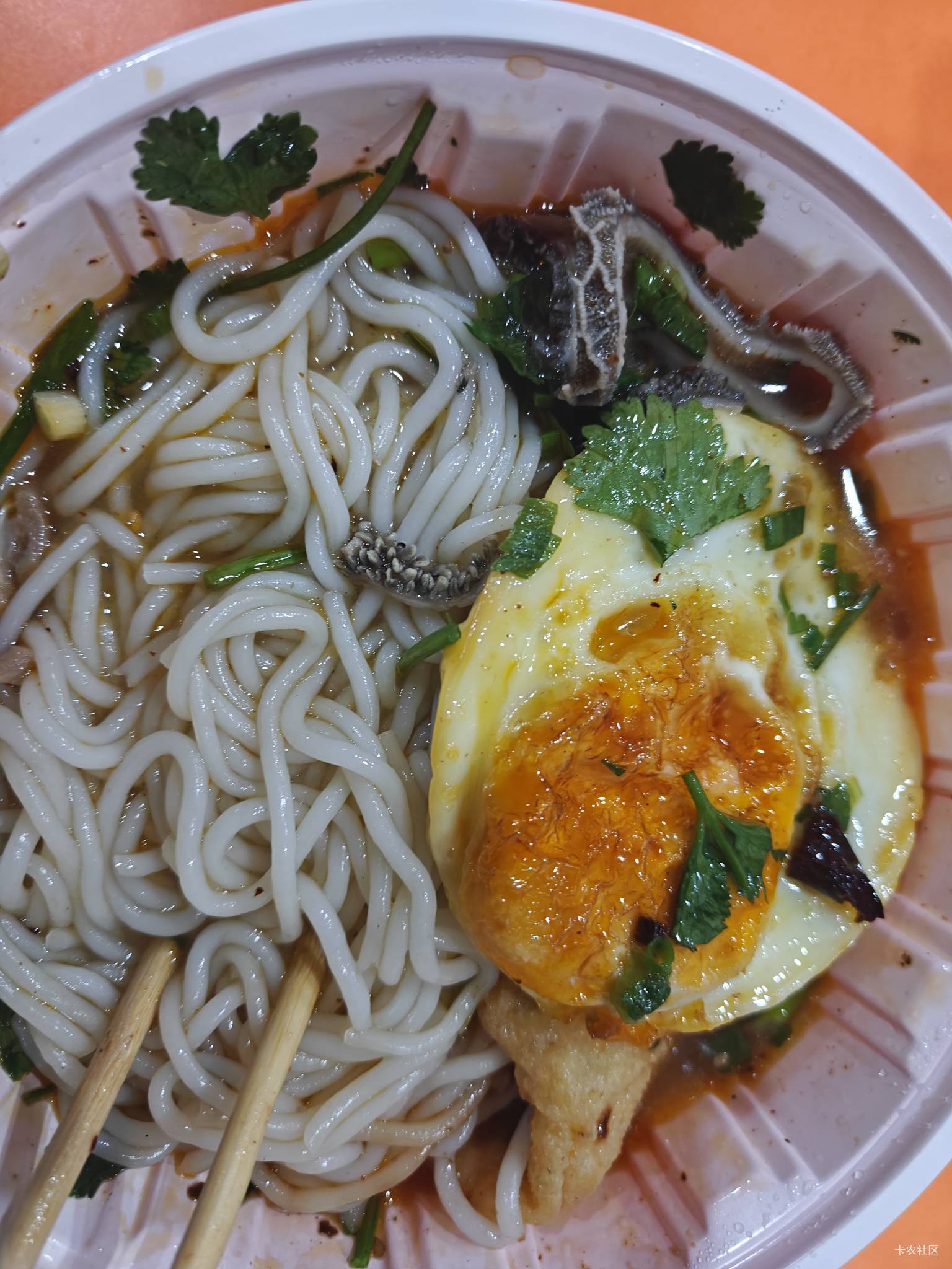 美滋滋，刚刚才发了上个月工资。美滋滋啊，又站起来了。好好享受享受



25 / 作者:黑鬼儿 / 