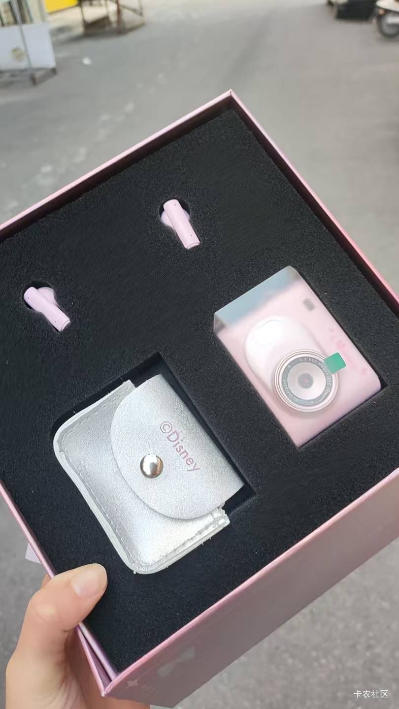 两百多买的耳机，还能看小说拍照，主要是看起来好可爱啊（不然都不会买了），就是音质5 / 作者:秋萤 / 