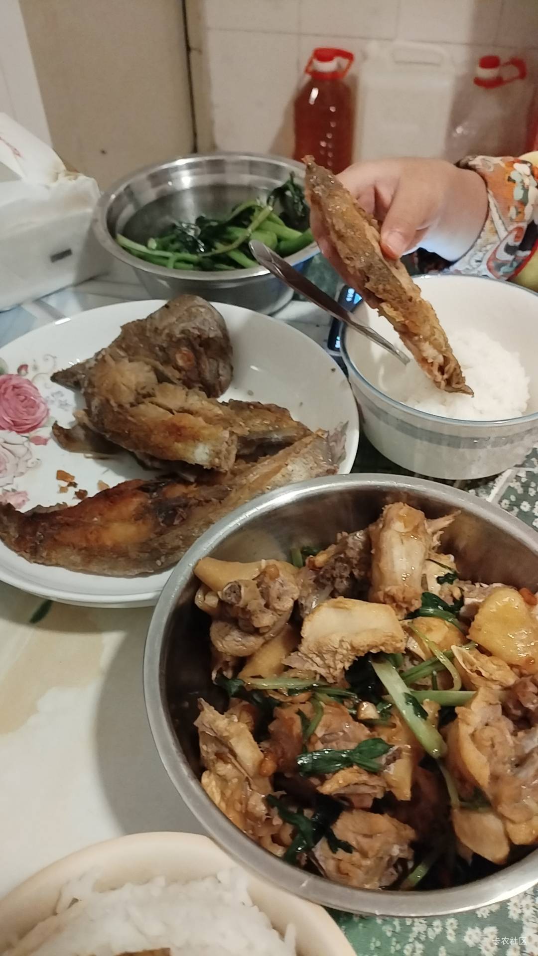 搞一早上才收入8毛


84 / 作者:哭着哭着我笑了 / 