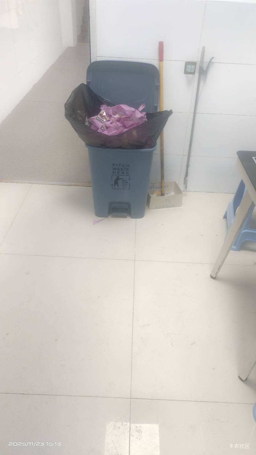 老哥们快来献点点光荣又有得食又有得拿





55 / 作者:卡农最后一位帅哥 / 