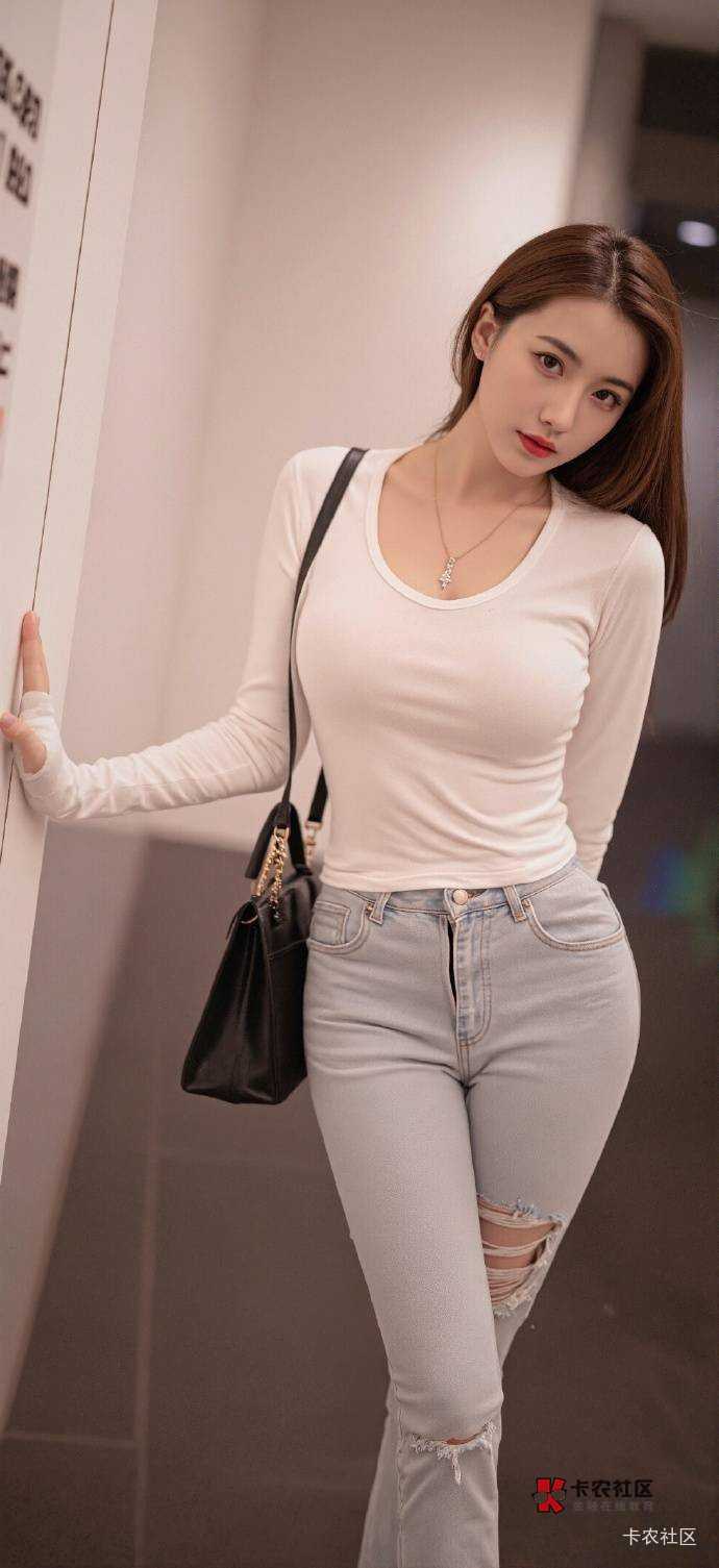 白水面条一般配什么才好吃？老哥一般都咋吃，还有8斤挂面没吃呢

9 / 作者:瘸腿仙狐蓝雨亮 / 