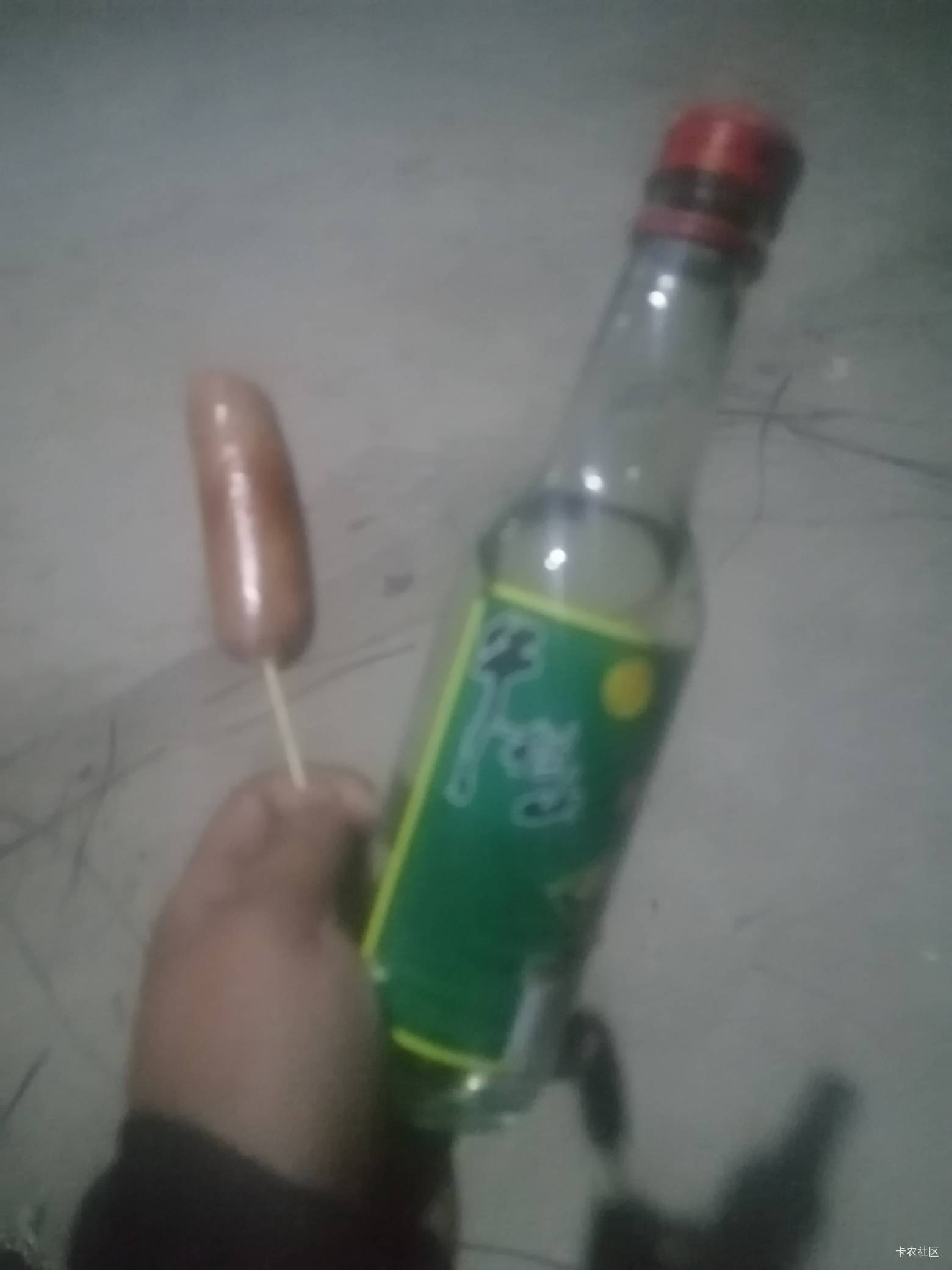 我连个家都没有，蹲在路边，今晚睡马路了

83 / 作者:葫芦岛第一盗号王 / 