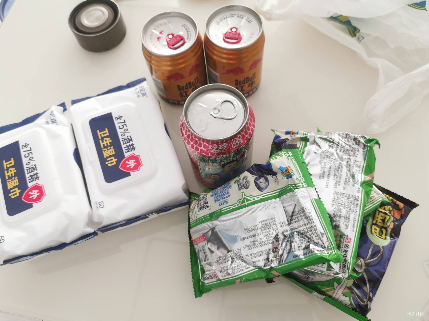 华为负一屏活动，搭配小美一堆5元神券，1块钱下了3单，15大瓶康师傅饮料。



37 / 作者:哈克 / 