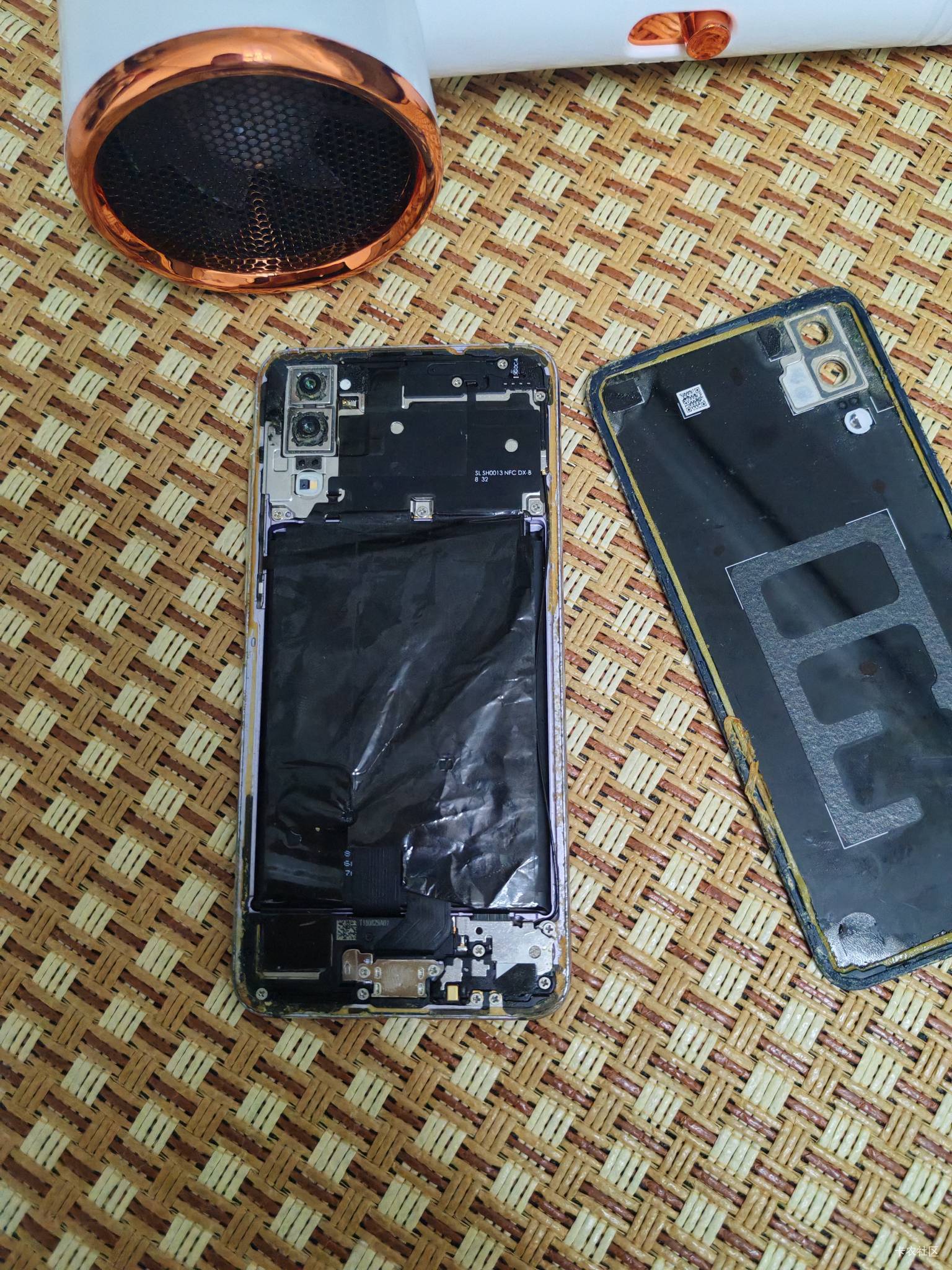 手机虚焊，电吹风吹手机，哪个位置是cpu啊？

44 / 作者:火星万能的地瓜 / 