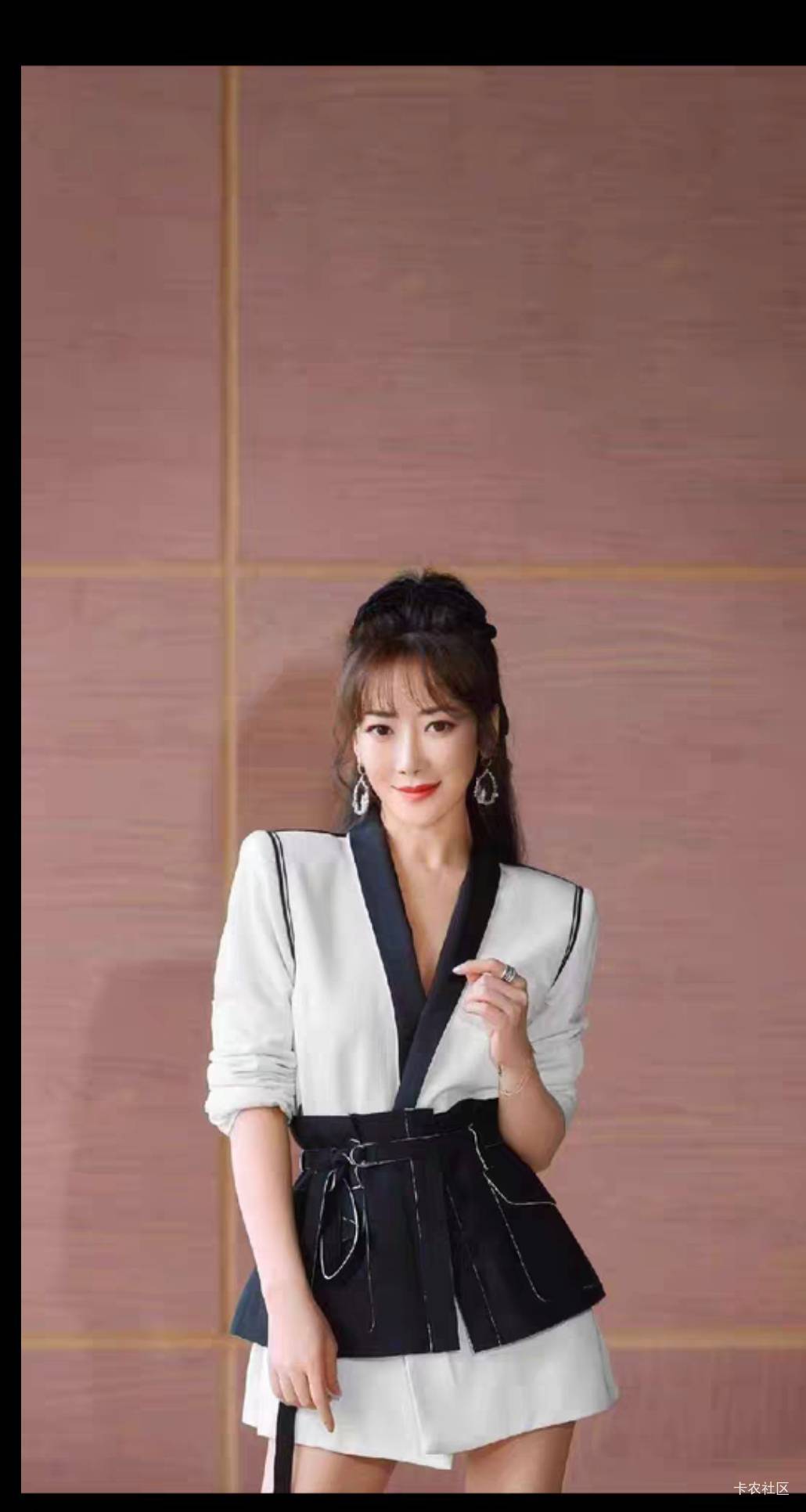 故事汇，自从跟老哥们申请毛，信用卡网贷都还了，家里一切都自己交还能旅个游，上6休172 / 作者:卡农小蜡笔 / 