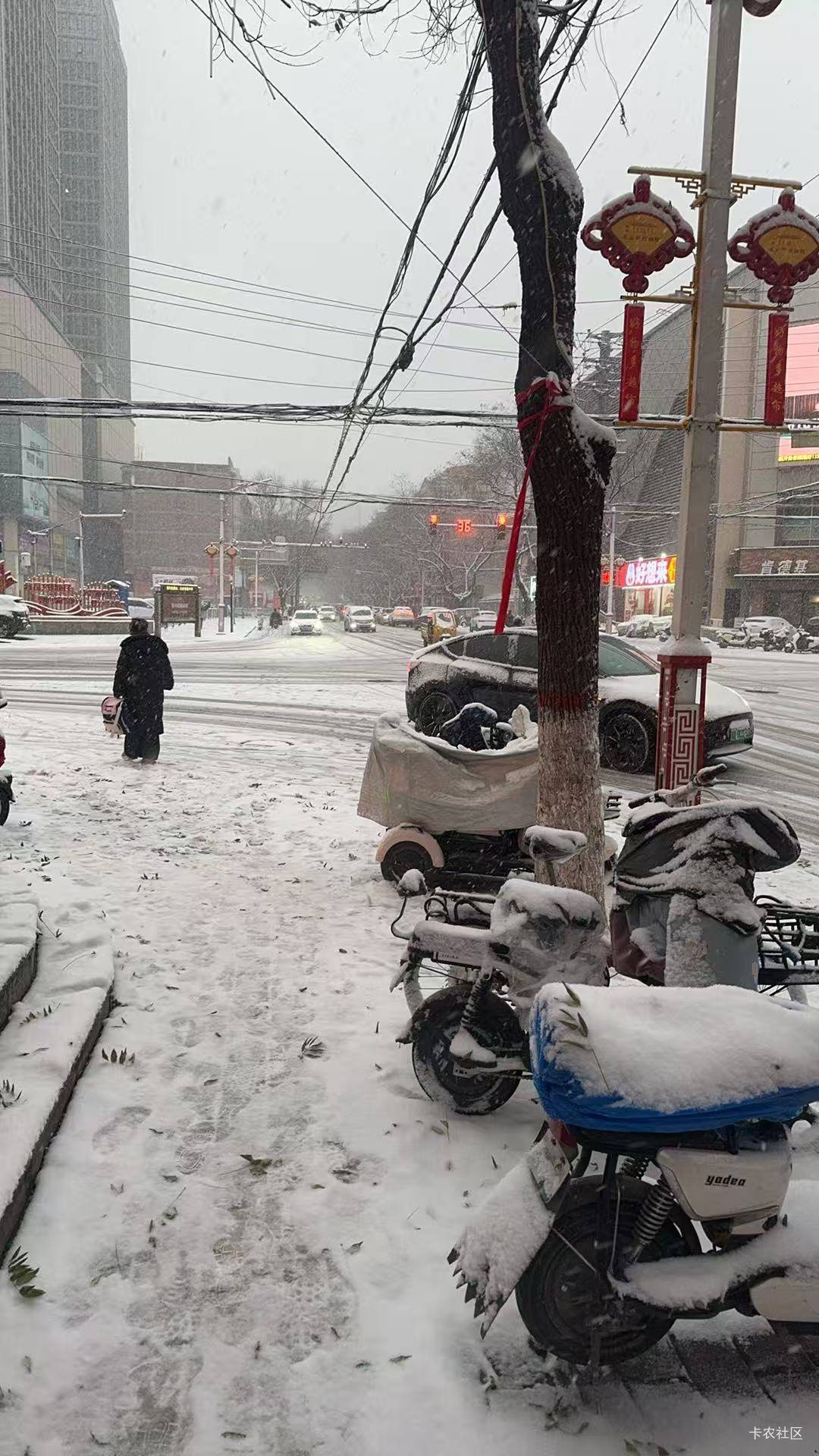 说出来惭愧，这辈子还没见过雪，三年前有幸去了趟山西大同，零下十几度呆了半个月愣是13 / 作者:我快要废ruan / 